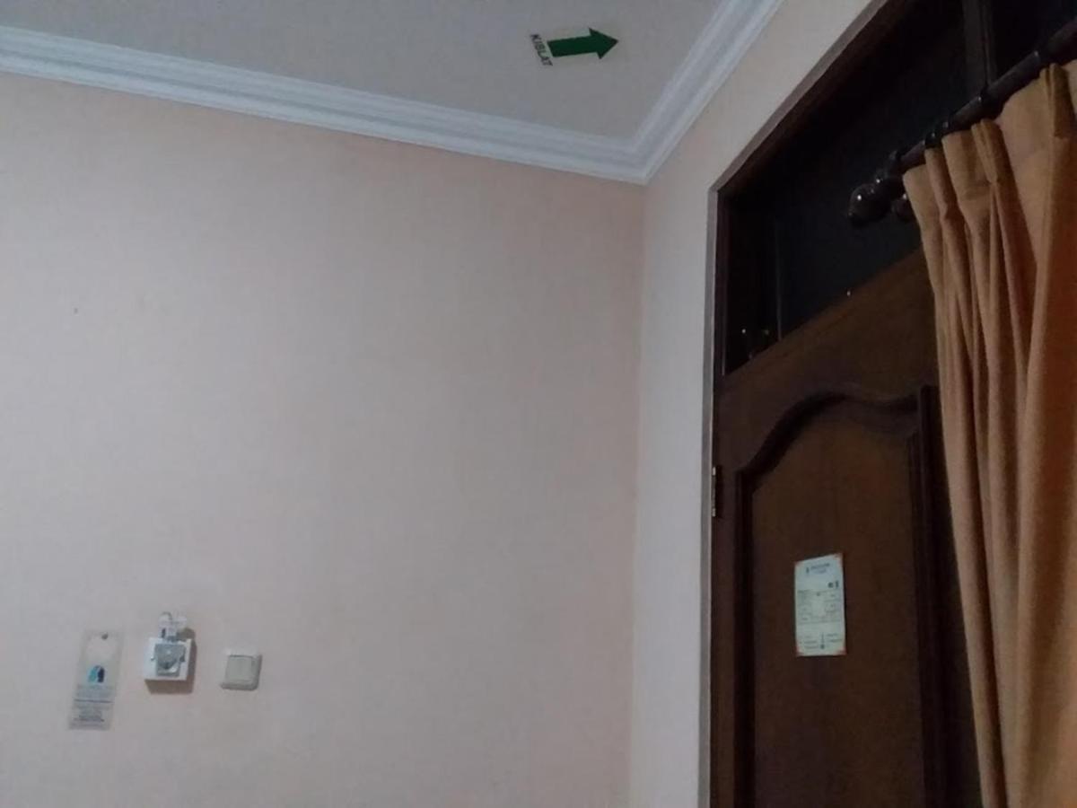 Malioboro Inn Hotel Джок'якарта Екстер'єр фото